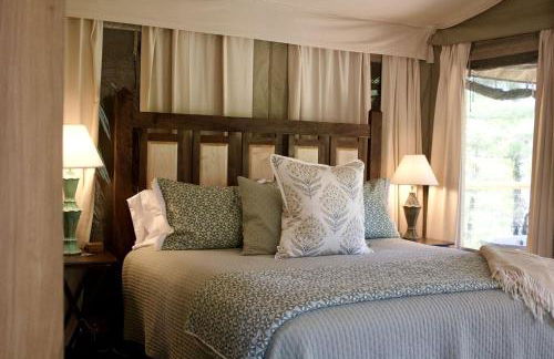 Secluded Tree Tent with Outdoor Soaking Tub & Pizza Oven Near Blue Ridge Waterfalls, Zirconia, North Carolina - Foto 8