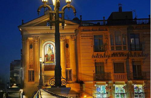 Apartamento y Terraza Puente Viejo junto a la Catedral - Foto 20