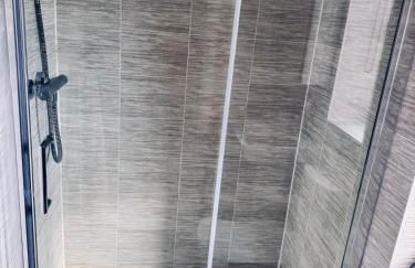 The Grand 4-Bed Ebbsfleet Home - Big Garden & Parking Space, Near Bluewater - Foto 35