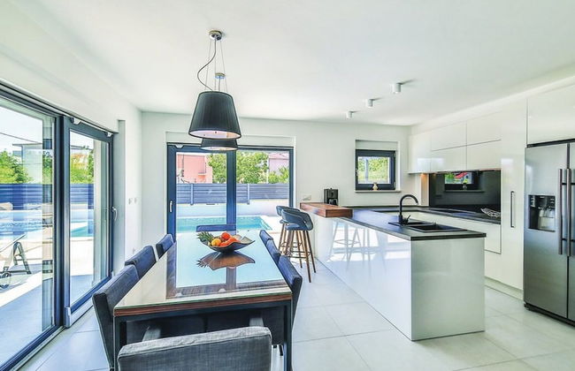 Modern Kastel Villa With Private Pool, Gym, and Large Outdoor Space - Foto 12