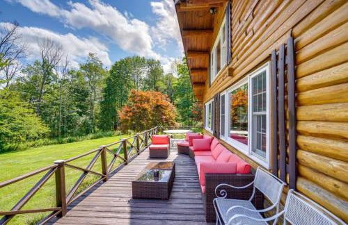 Elegant Hudson Valley Retreat with Hot Tub and Pond - Foto 36