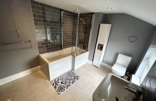 Two Bed Charming Cottage - Foto 5