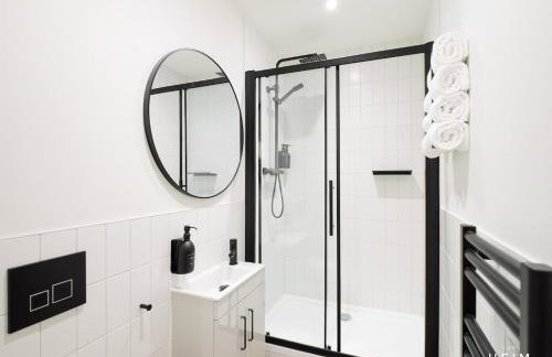 Herringbone at The Heim - Photo 13