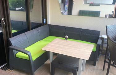 Rez de jardin OU ascenseur 4 ieme PISCINE -WIFI-Dans le Village naturiste holidaysochic - Photo 5