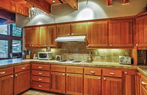 Hot Tub, Deck & Trail Access: Shaver Lake Cabin - Photo 11