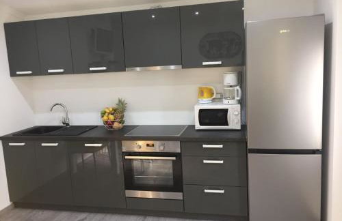 Sunflower-beautiful Modern Apt. w. Terrace&garden - Foto 5