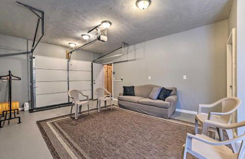 Lovely Elmira Cabin with Deck, 18 Mi to Gaylord - Foto 14