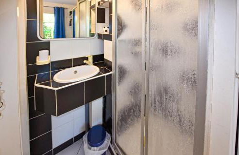 Stunning Home In Morières-Lès-Avignon - Foto 24