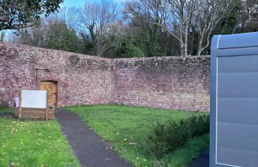 Glamping Pod with Hot Tub in Orchard - Foto 30
