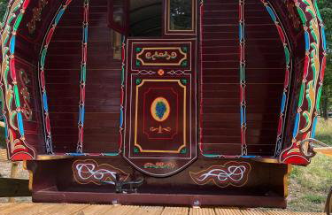 2 Guests - Pet Friendly - Traditional Gypsy Vardo - Foto 7