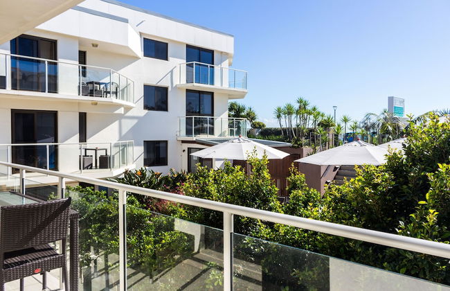 Bayview Beachfront Apartments, in town right on the beach - Foto 48