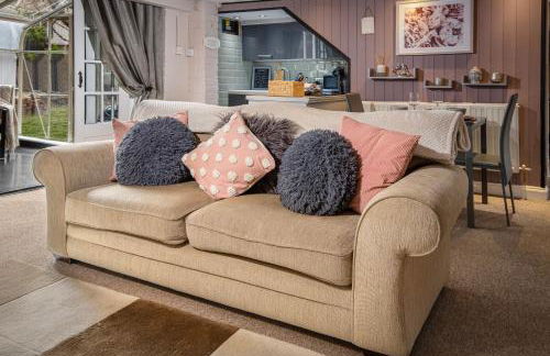 Cottage - Sleeps4 - PetFriendly - Garden - ByBeach - Foto 26