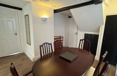 Rustic Elegance Town Centre Flat - Foto 24