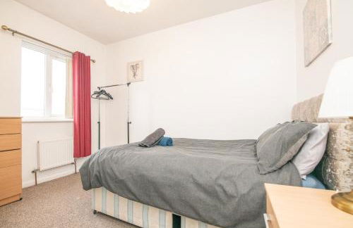 5 bed house with free secure parking in pleasant quiet location - Photo 19