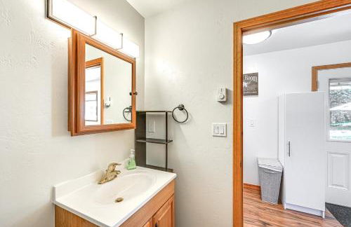 Peaceful Eureka Getaway - 1 Mi to Glen Lake! - Foto 13