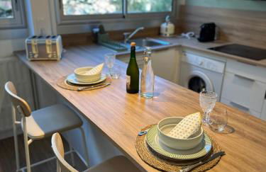 Aux Trompettes Violettes - Foto 10