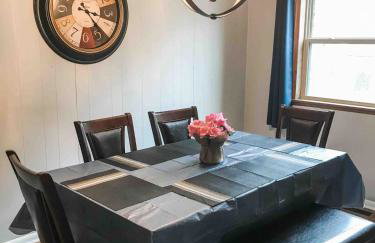 Entire House in the Heart of NW AR with Office Space - Foto 9