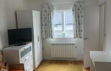 Apartment with Roof Terrace - Centre of Yarmouth - Photo 13