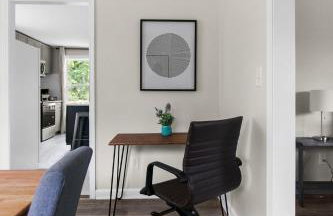 10 Min to Downtown-Modern in Magic City-Both Units - Foto 11