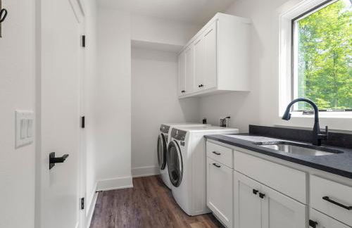 Dirt Merchant Chalet Trail Access Hot Tub on Back 40 Trail - Foto 16