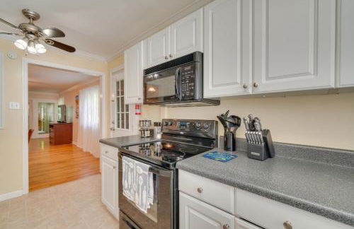 Oak Ridge Retreat with Porch Less Than 1 Mi to Downtown - Foto 10