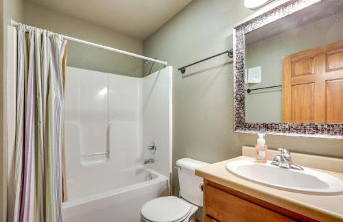 Pet-Friendly Wisconsin Cabin on Lake with Fire Pit! - Foto 38