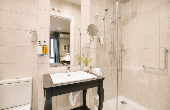 Legazpi Doce Rooms & Suites - Photo 37