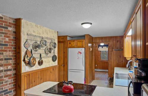 Delightful Cabin in Maine Woods - Foto 7