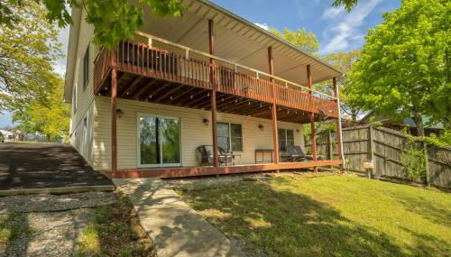 Upscale Lakefront Home w Dock & Kayaks - Foto 4