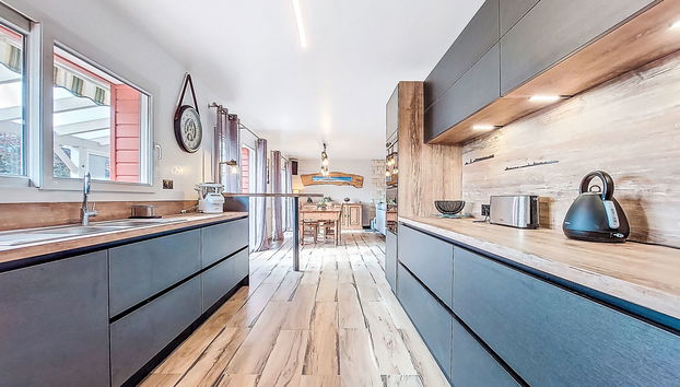 Kitchen / Dining Room