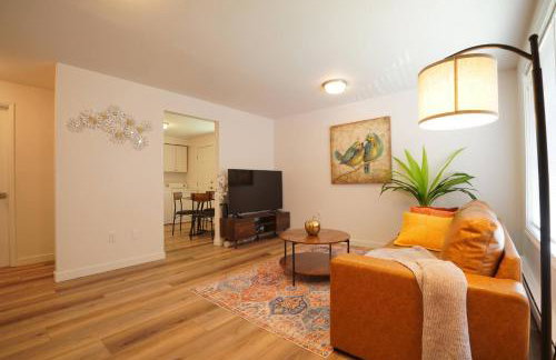 1King1Queen w/SmartTV, Wifi & FullyStocked Kitchen - Photo 5