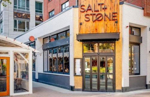 Central 1-BR Condo Assembly Row Gym & Pool Sleep 5 - Photo 63