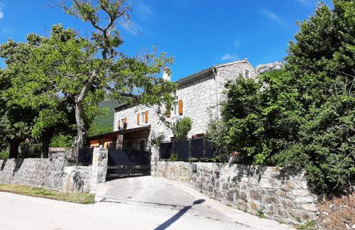 Villa Kozljak, for 10 people, pool - Foto 1