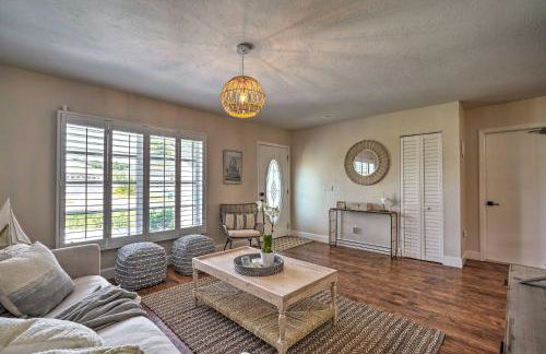 Naples Oasis with Screened Pool, Bike to Beach! - Foto 4