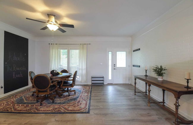 Riverside Ranch by Avantstay Mins to Downtown - Foto 20