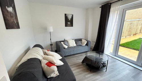 Modern 4 Bed - 2.5 Bathroom Home - Foto 1