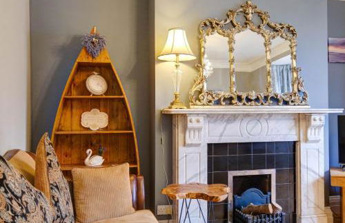 Seashell House with SEA VIEWS and FREE GYM POOL PASS - Photo 9