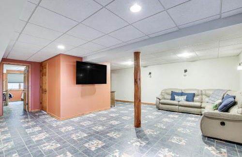 Family Home with Indoor Pool about 2 Mi to Elkhart Lake! - Foto 20