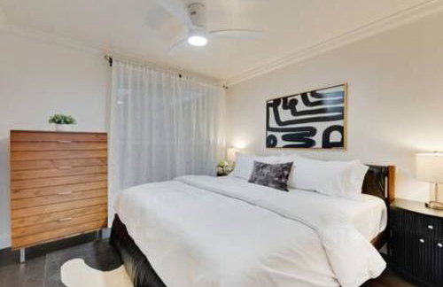 Spacious Dallas 2BR Retreat Poolside Oasis - Foto 11