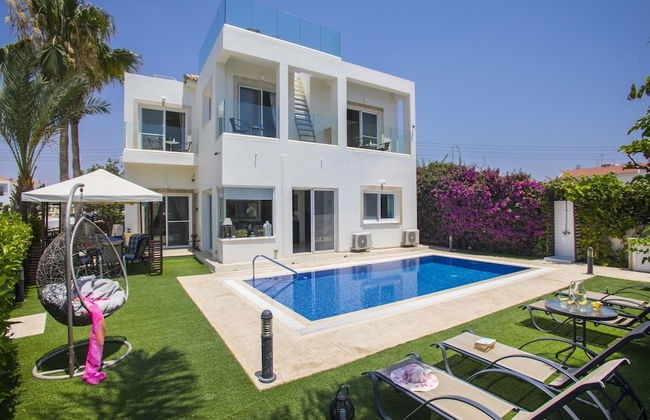 Villa Atlantis in Ayia Napa - Foto 1