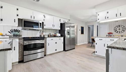 The Ranch 4-Bedrooms Large Yard & Patio - Foto 3