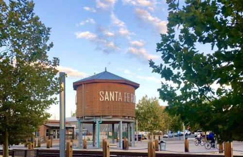 Historic Adobe Casita Downtown Specious 620 Sq Ft, King Bed and Patio - Foto 6