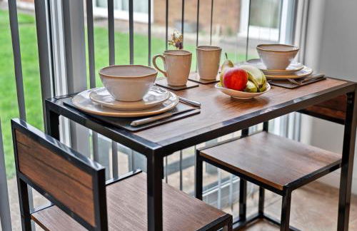 Near Warwick Hospital, Cozy Studio, Free Parking - Foto 5