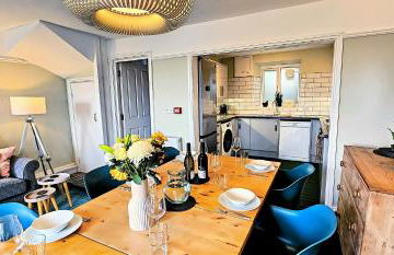 Harbour & Mountain Views, Porthmadog House, Sleeps 9, 4 Bedrooms, Two and Half Bathrooms - Photo 8