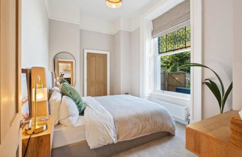 Torquay Beachside Hot Tub Stay - Foto 8