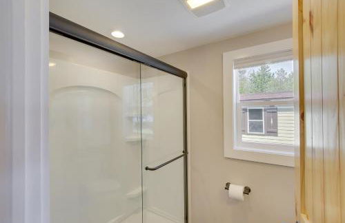 Baileys Harbor Waterfront Vacation Rental with Grill - Foto 15