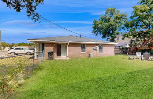 Downtown Duplex with Fire Pit 1 Mi to Waterfront - Foto 24