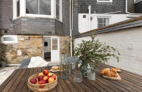 City Centre 1 bed Georgian flat with courtyard - Photo 22