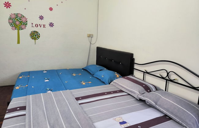 H Homestay - Semi D 1000Mbps (1Gbps) Wifi, Astro & Private Parking - Foto 5