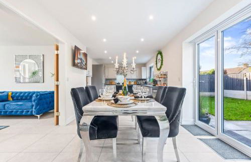 Stylish Home Hot Tub EV Parking - Foto 4